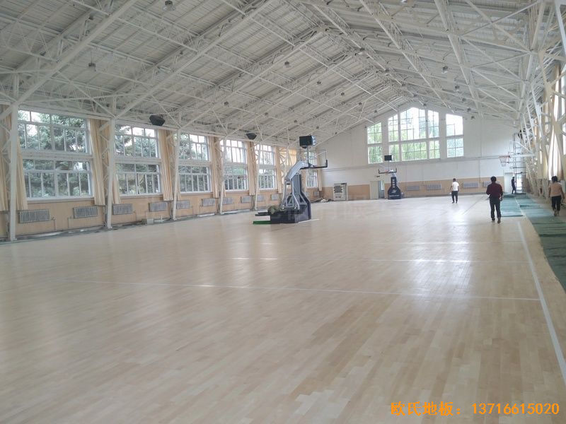 內蒙古呼和浩特賽罕區(qū)師范大學體育學院訓練館運動地板鋪裝案例