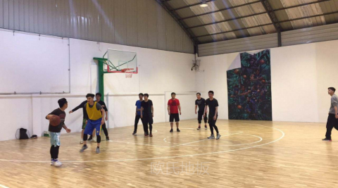 衡陽市鐵一中學(xué)生體育館木地板完工驗收