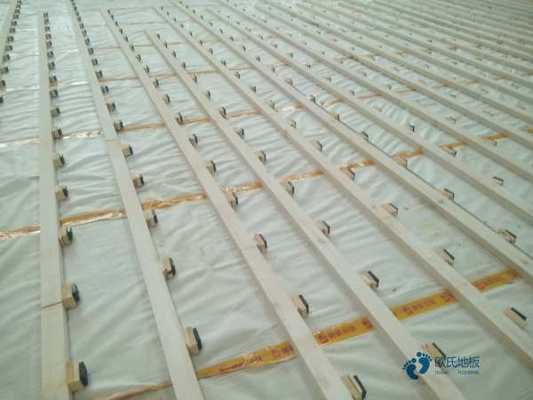 學(xué)校運(yùn)動(dòng)場地板施工流程