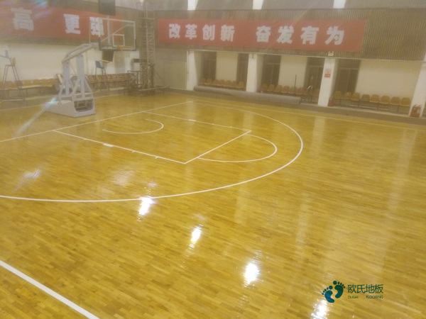 好看的體育籃球木地板多錢(qián)一平