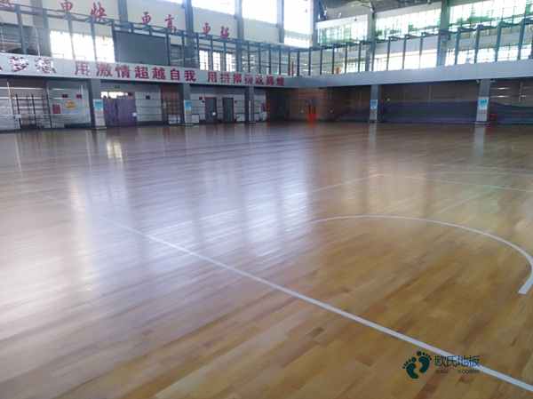 籃球場(chǎng)地木地板維修1