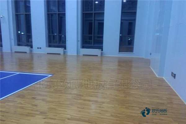 國標(biāo)籃球體育地板施工費(fèi)用