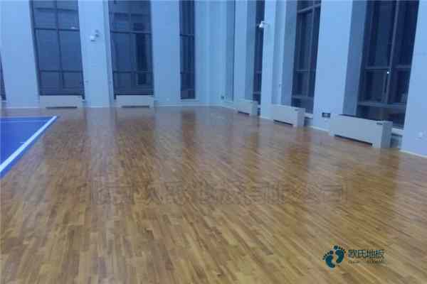 國標(biāo)籃球體育地板施工費(fèi)用