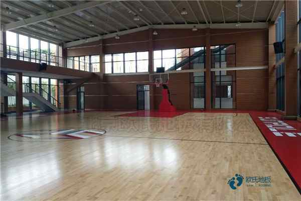 銷售籃球體育地板大概多少錢(qián)