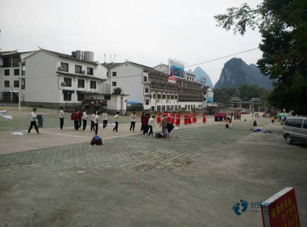 學(xué)校籃球場木地板哪里買好3