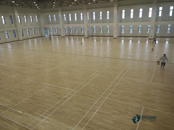 22mm厚運(yùn)動(dòng)場地木地板較好的1